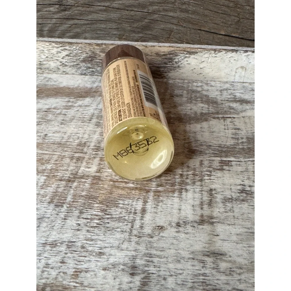 Makeup Revolution Baking Oil – Hydrate &‎ Prep Face Oil
